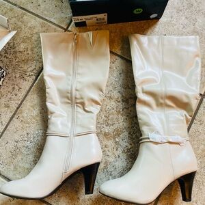 Karen Scott Cream Heeled Boots